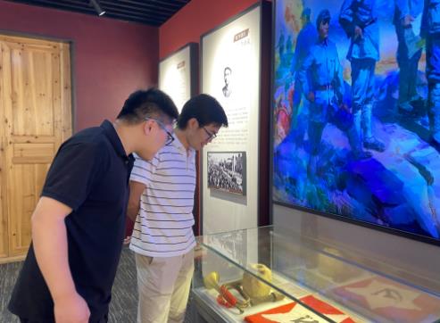 咸豐縣分局開展“參觀家教家風(fēng)展”活動